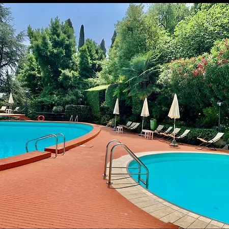 Villa Alba Residence Garda Lake * גרדונה ריביירה